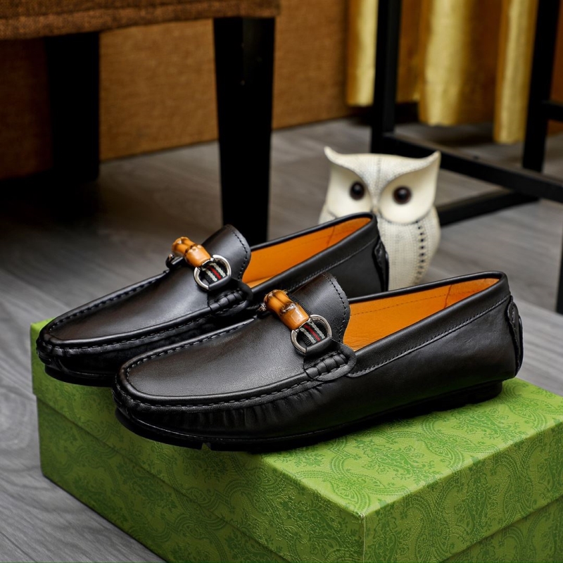 G*u*i leather shoes
